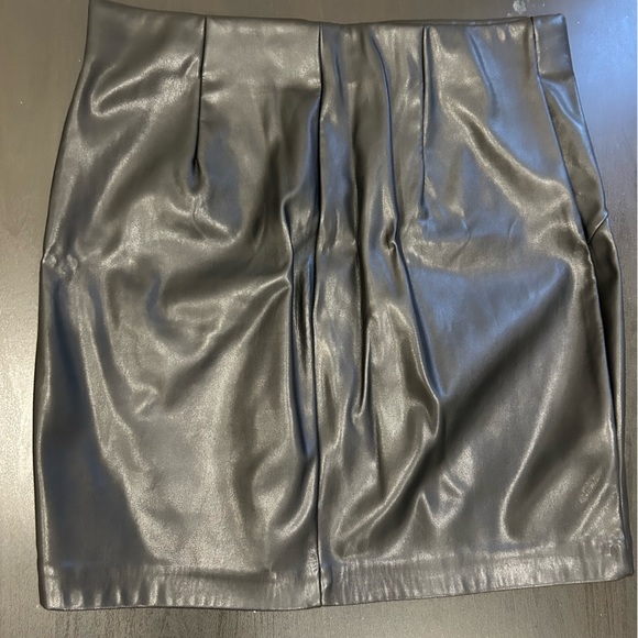 Black Leather Skirt - Picture 2 of 3